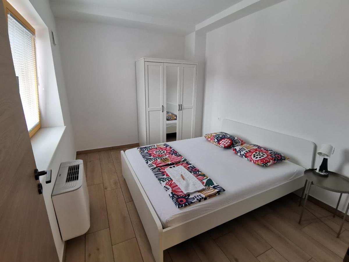 Pubyland Rooms & Apartments Rogatec Esterno foto