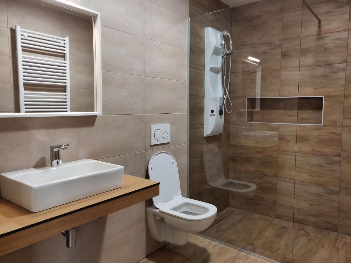 Pubyland Rooms & Apartments Rogatec Esterno foto