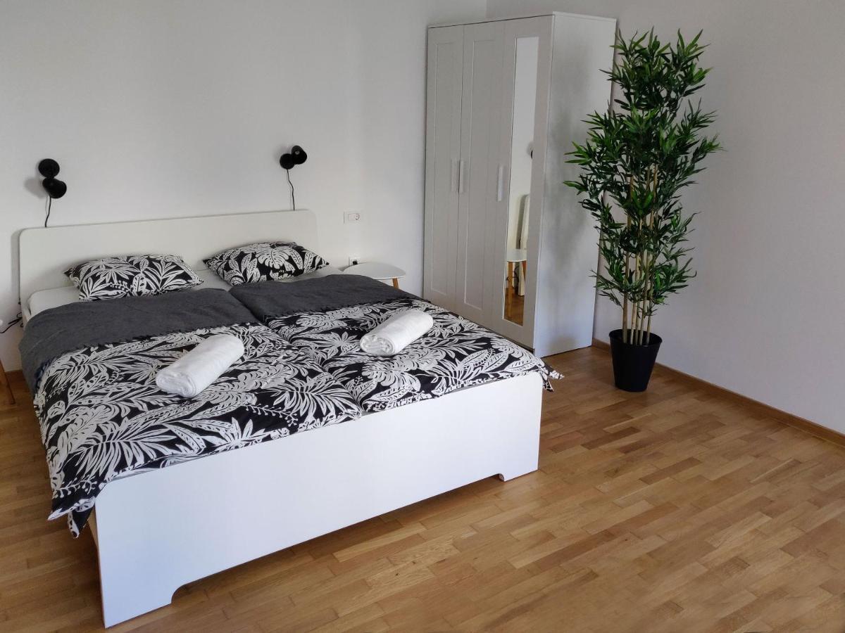 Pubyland Rooms & Apartments Rogatec Esterno foto