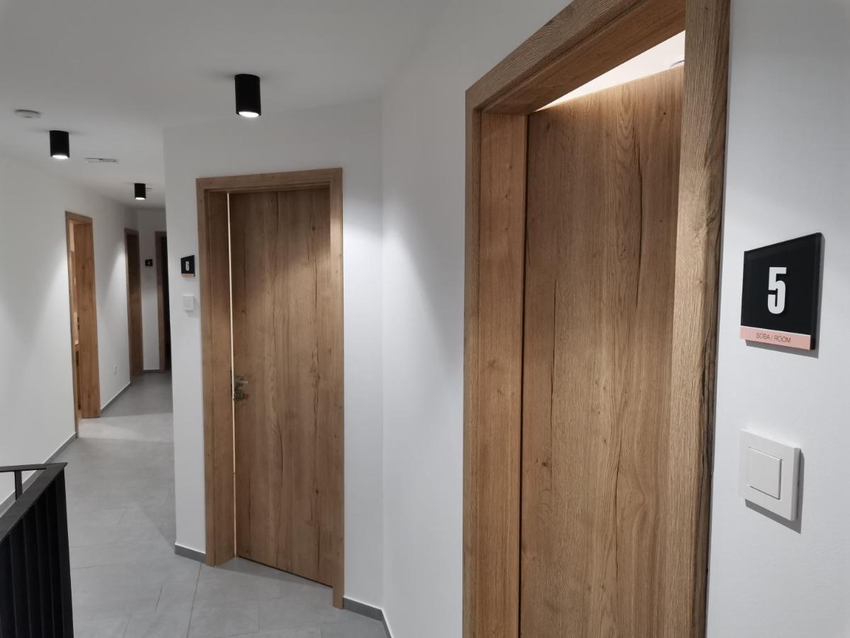 Pubyland Rooms & Apartments Rogatec Esterno foto