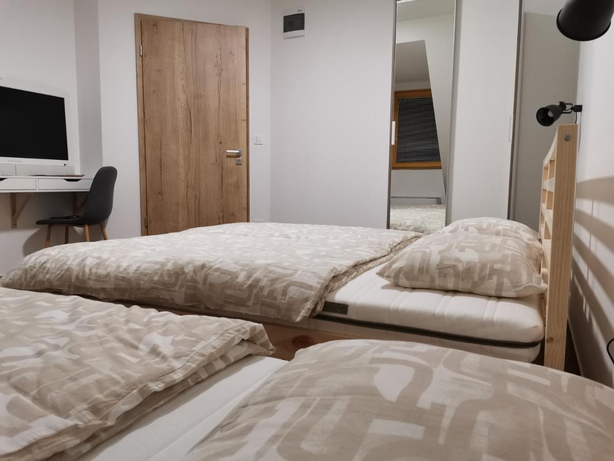 Pubyland Rooms & Apartments Rogatec Esterno foto